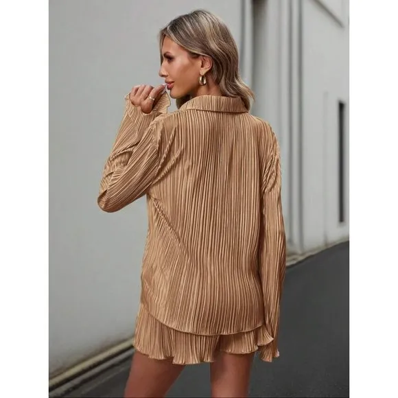 2 piece set shorts &amp; button down shirt accordion pleated green