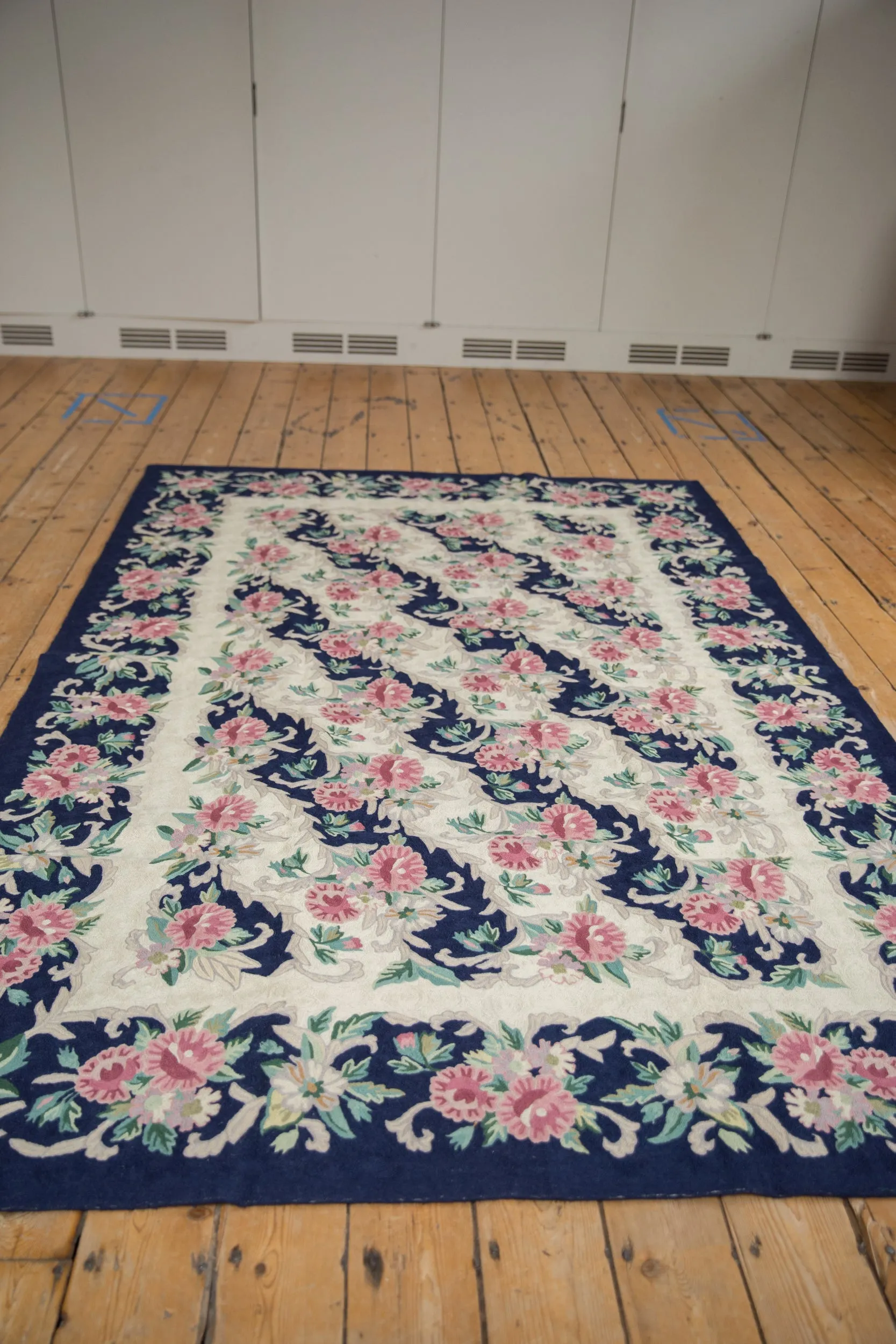 5.5x8 Vintage Chainstitch Carpet