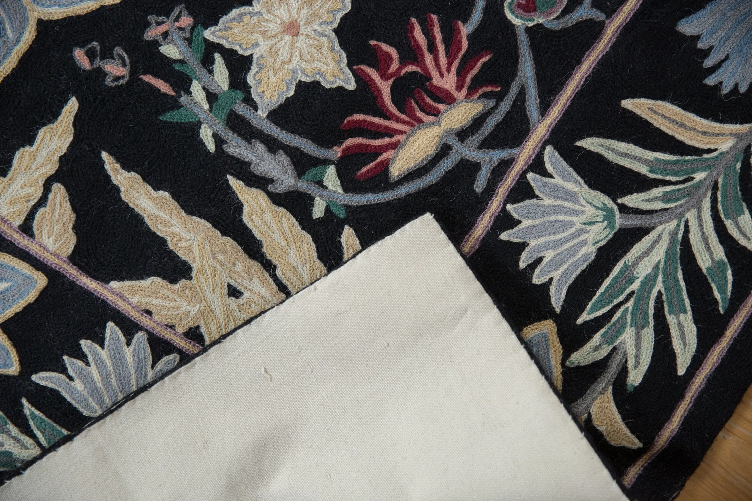 6x9 Vintage Chainstitch Carpet