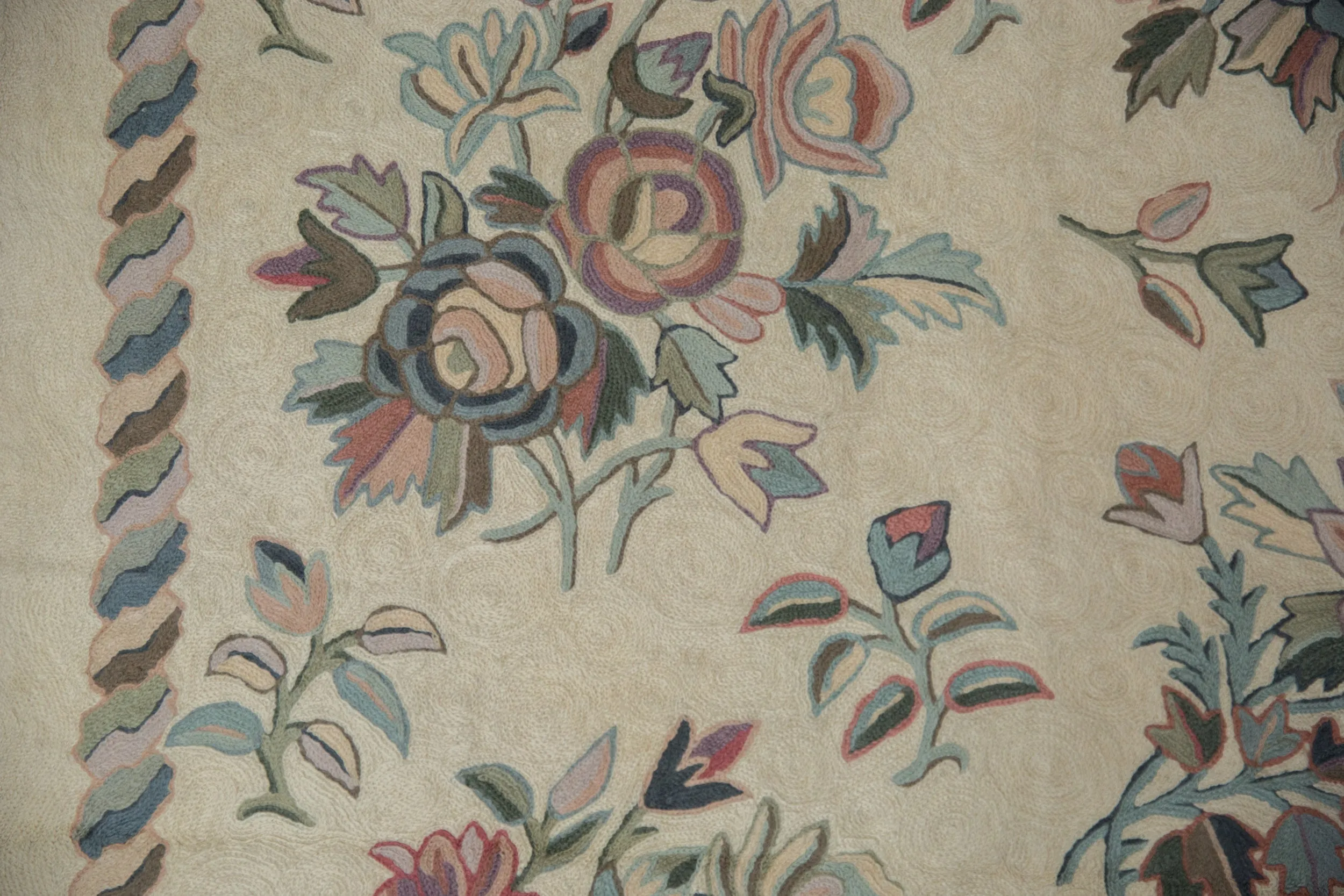 6x9 Vintage Chainstitch Carpet