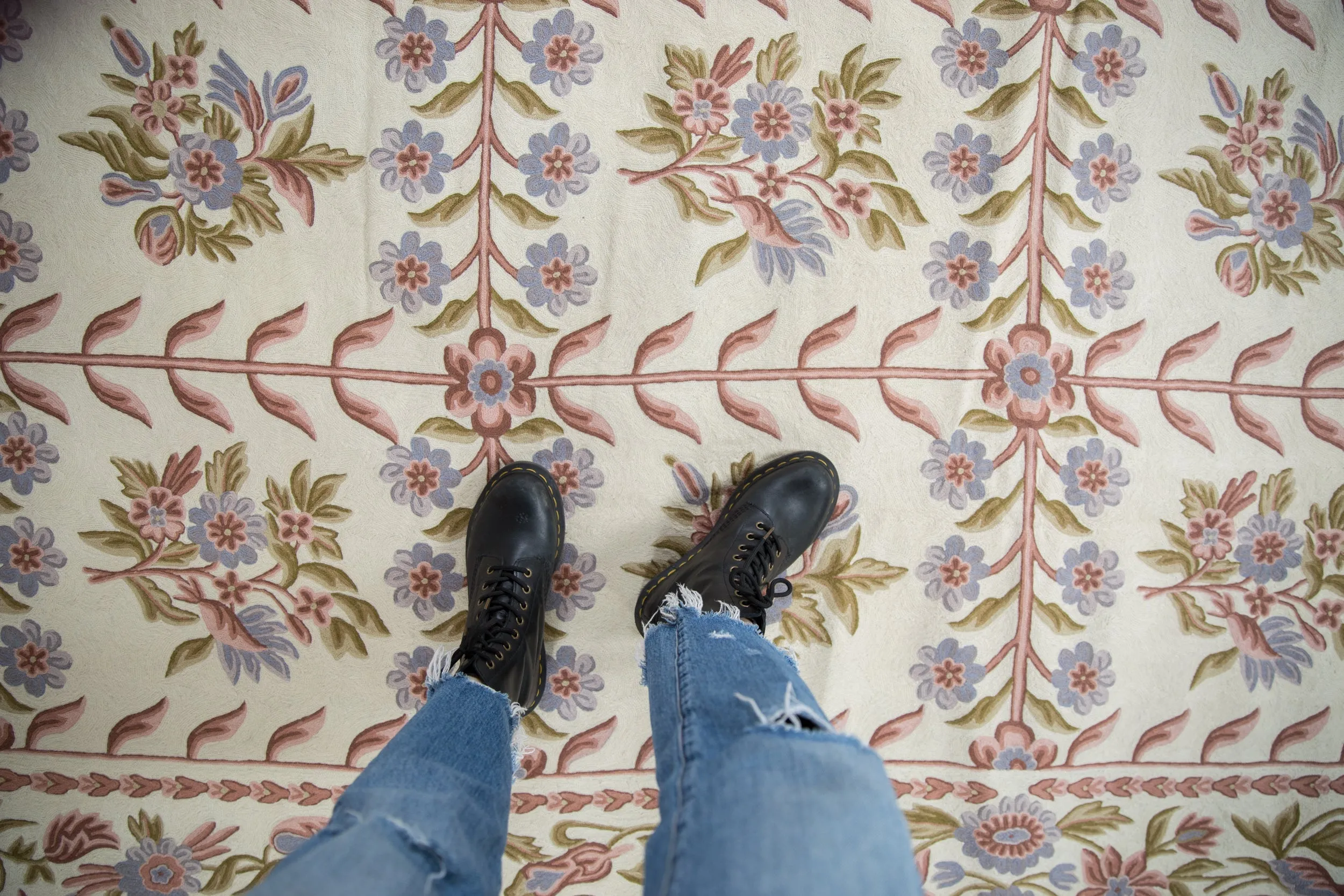8x10 Vintage Chainstitch Carpet