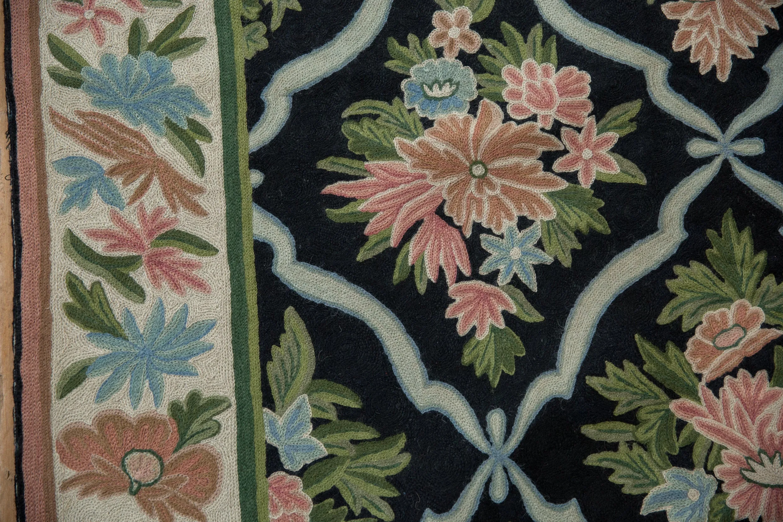 8x9.5 Vintage Chainstitch Carpet