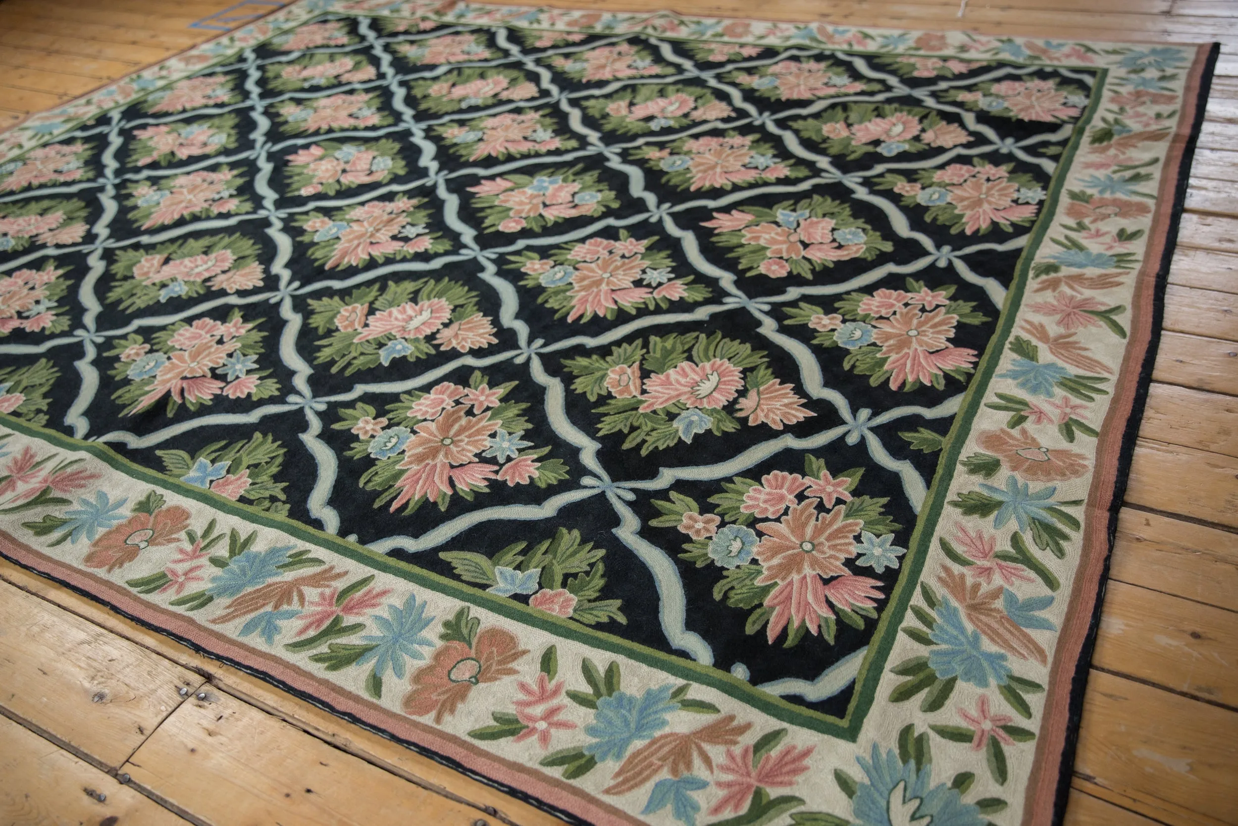 8x9.5 Vintage Chainstitch Carpet