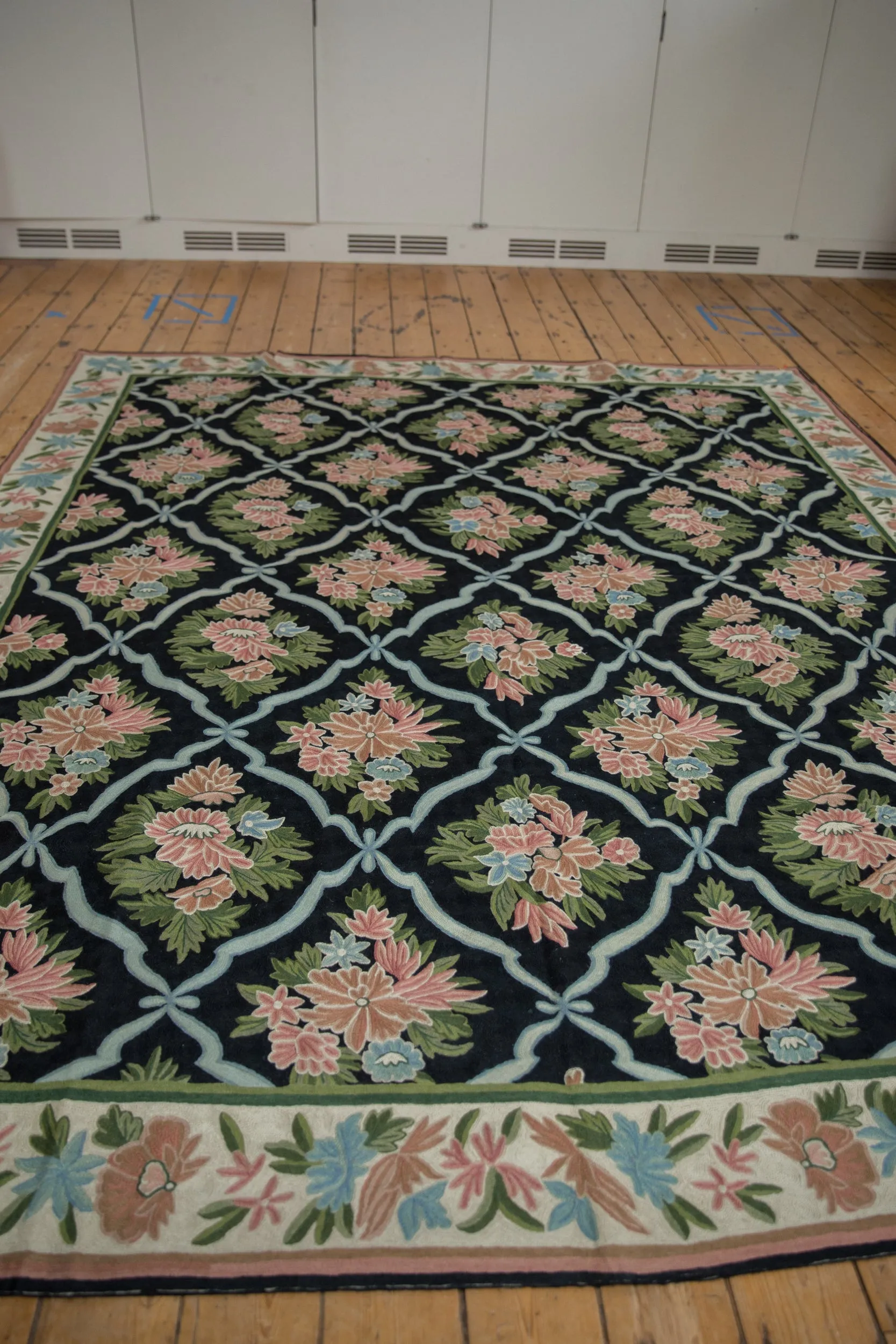 8x9.5 Vintage Chainstitch Carpet