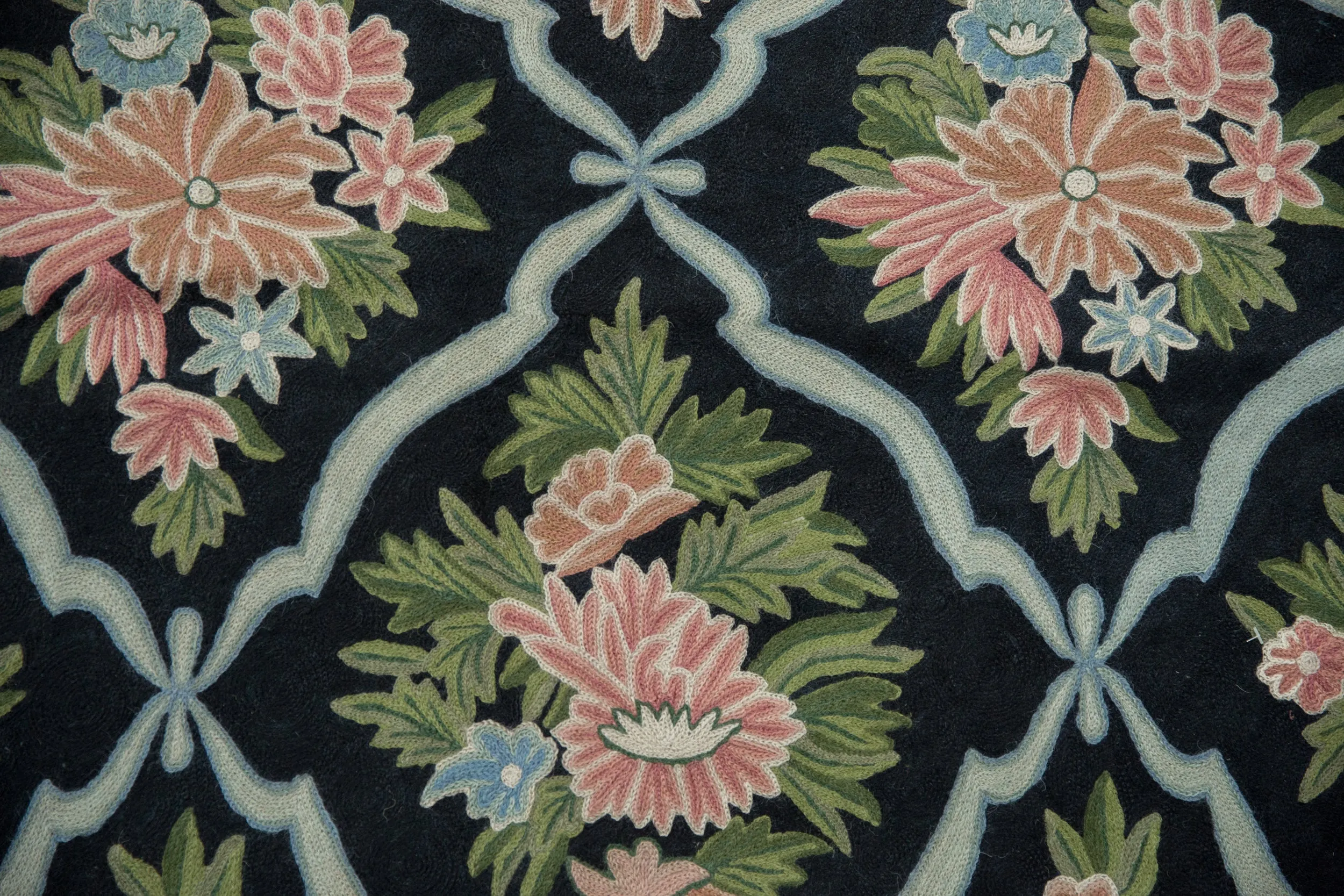 8x9.5 Vintage Chainstitch Carpet