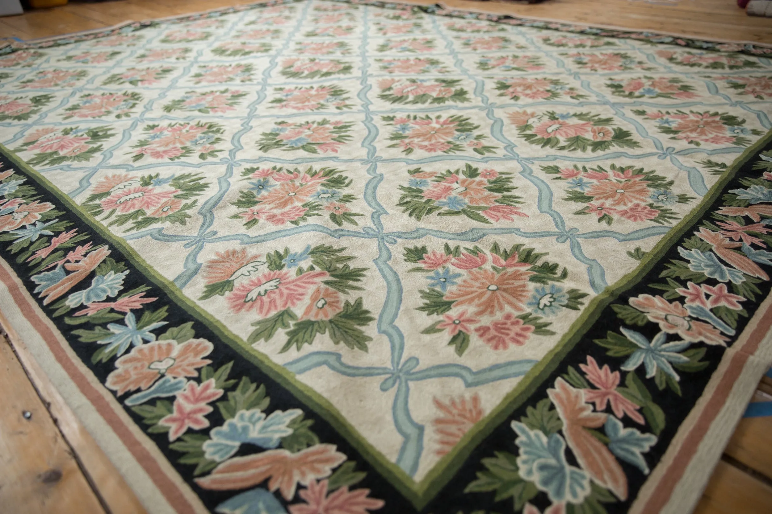 9x11.5 Vintage Chainstitch Carpet