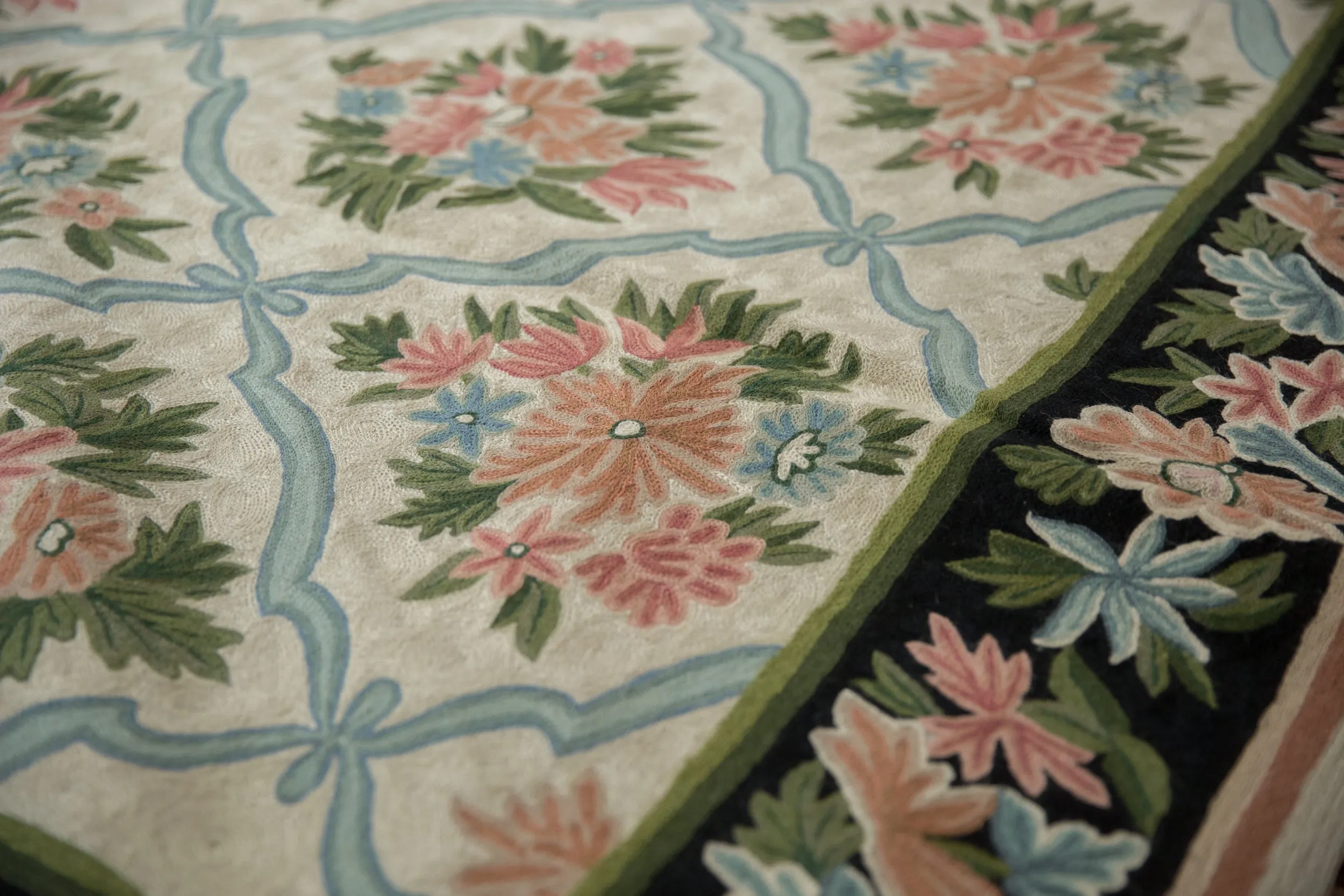 9x11.5 Vintage Chainstitch Carpet