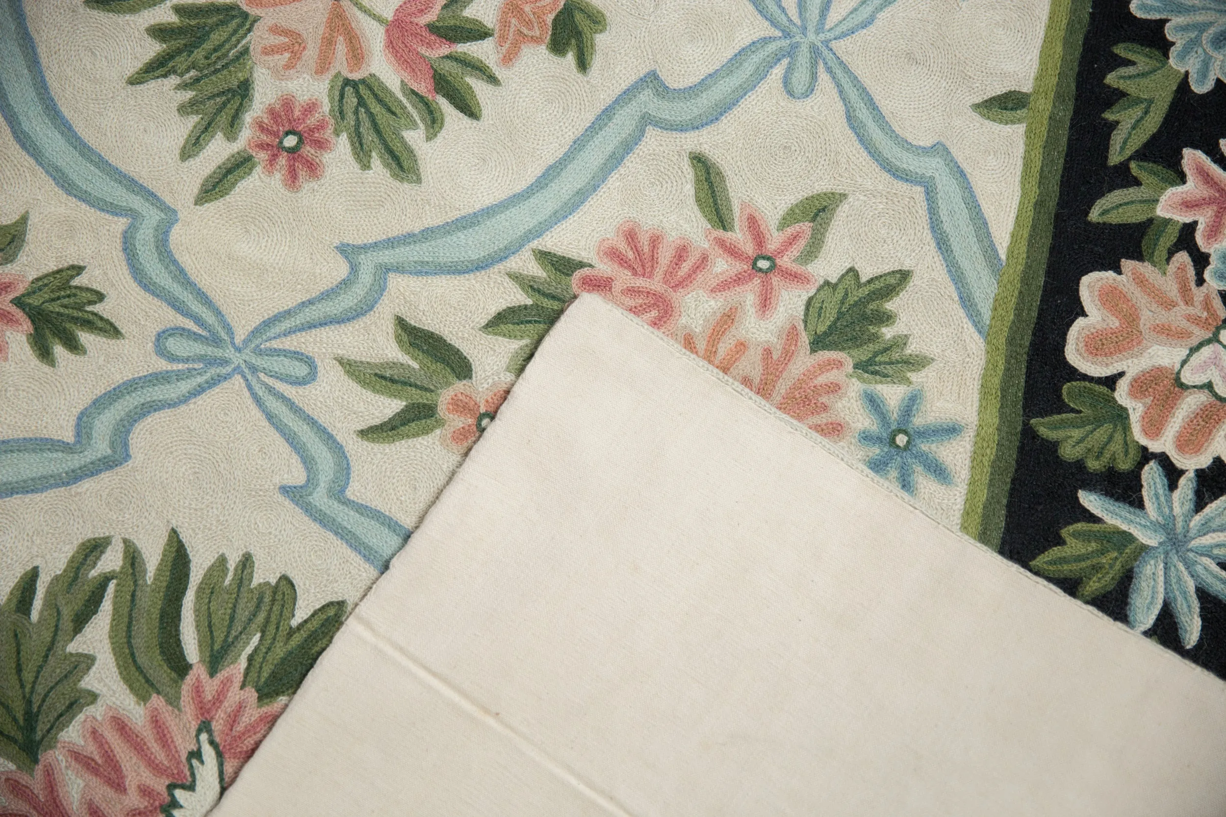 9x11.5 Vintage Chainstitch Carpet