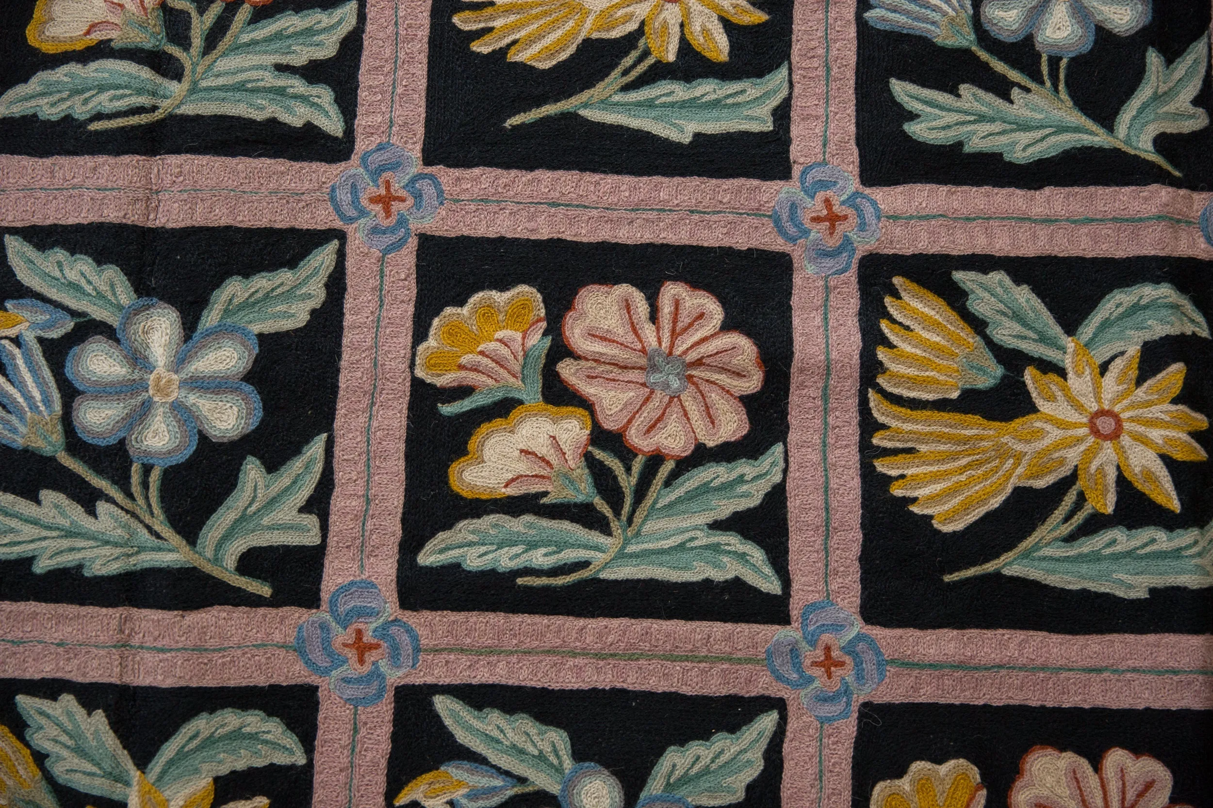 9x12 Vintage Chainstitch Carpet