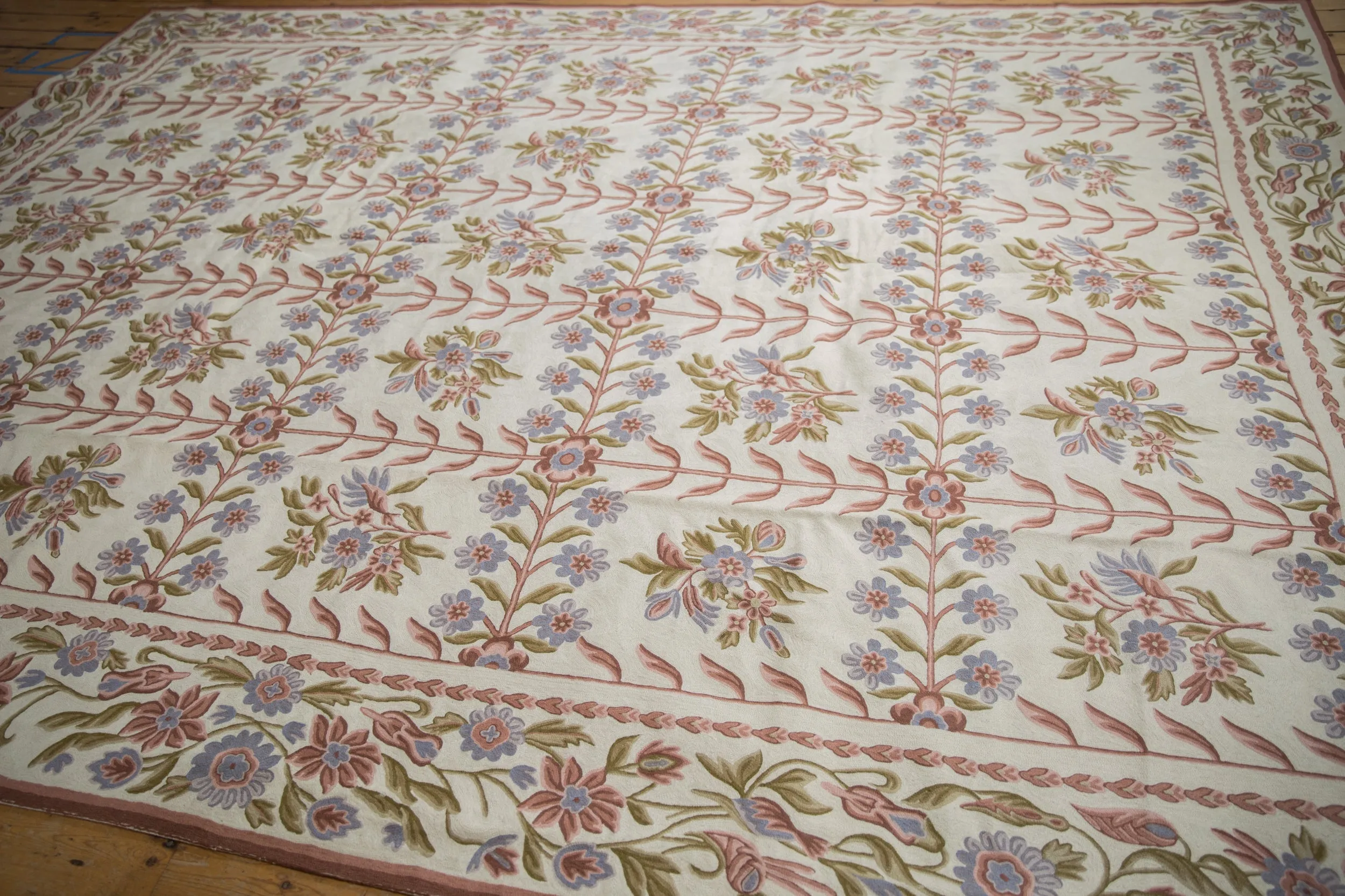 9x12.5 Vintage Chainstitch Carpet