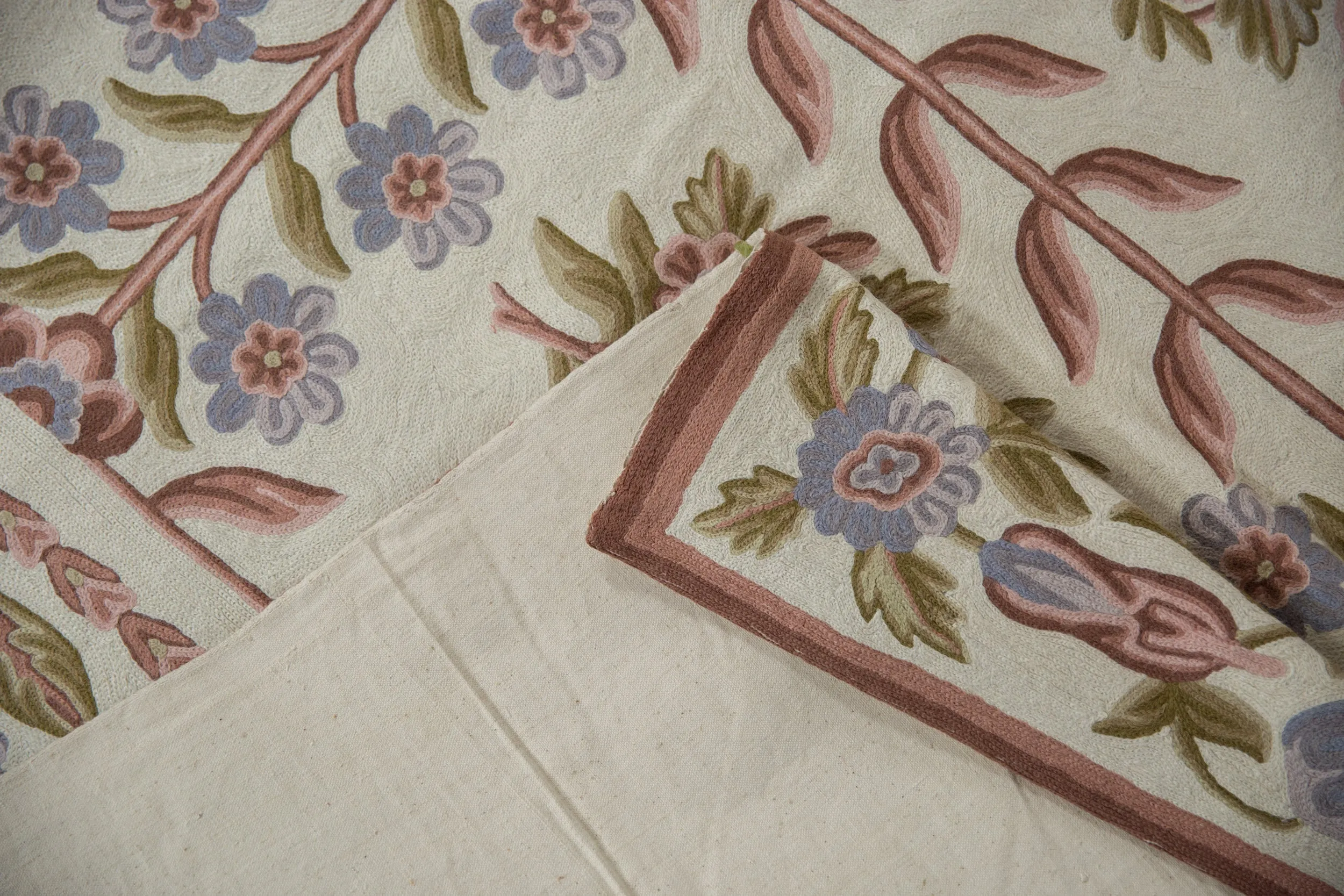 9x12.5 Vintage Chainstitch Carpet
