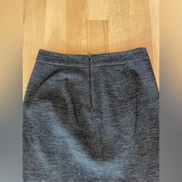 Ann Taylor gray skirt
