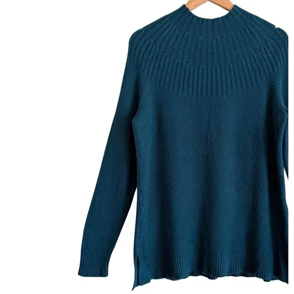 ANTHROPOLOGIE Supersoft Lightweight Mockneck Casual Pullover Sweater Size M