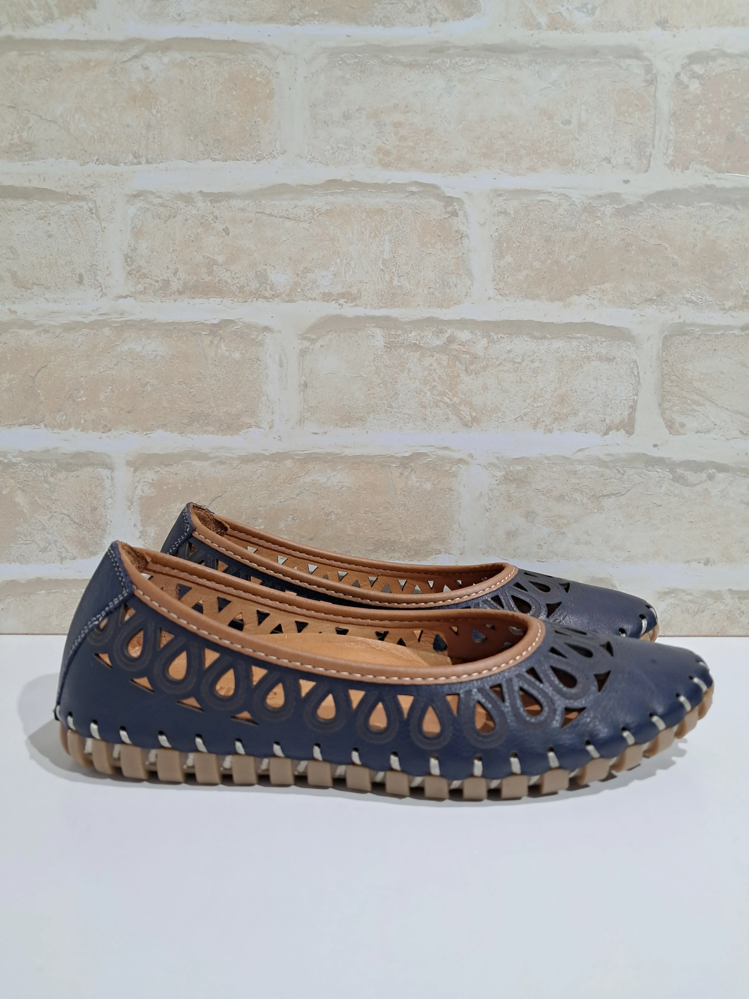 April Navy by Thyme & Co