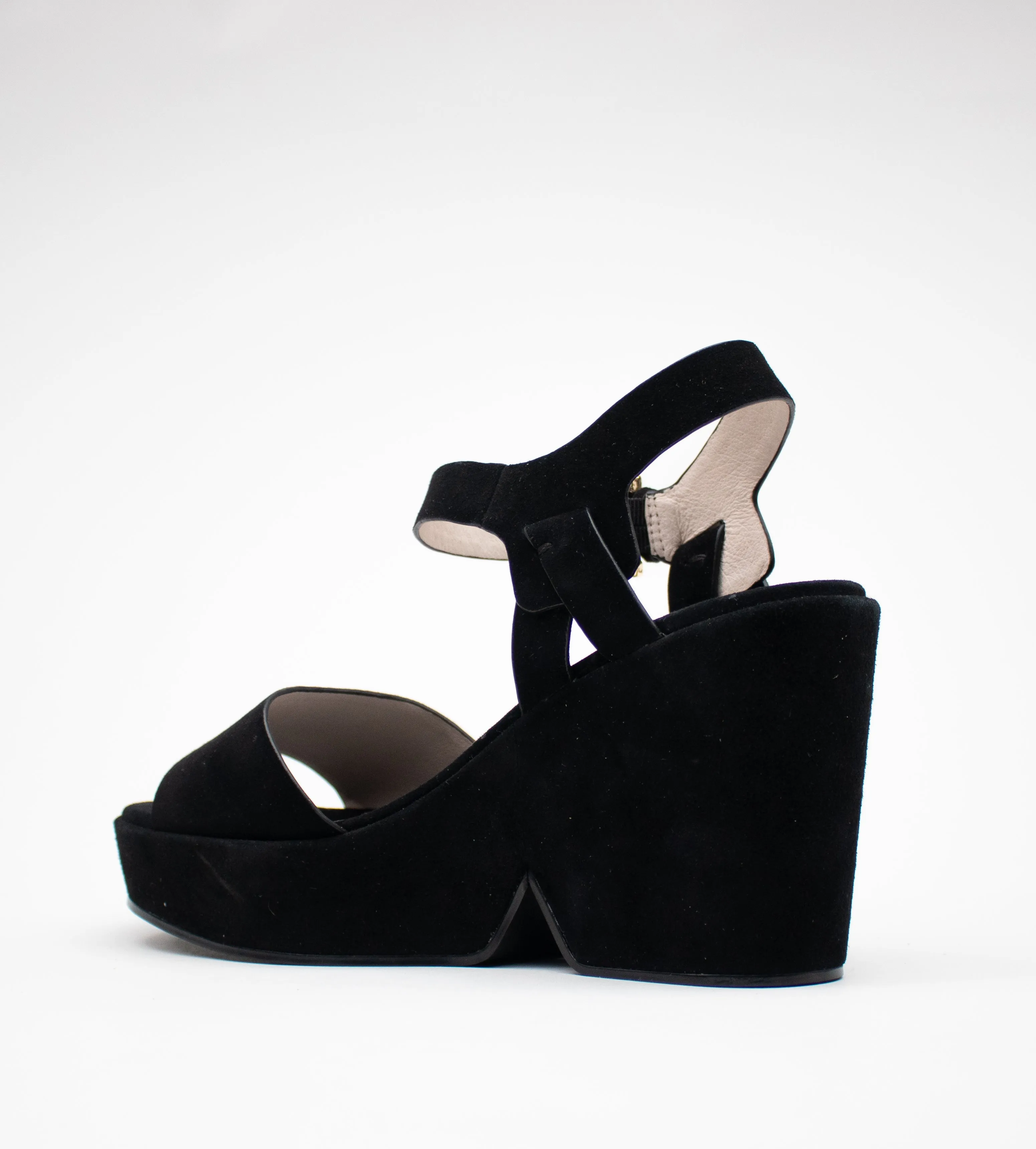 BETTY - Final Sale