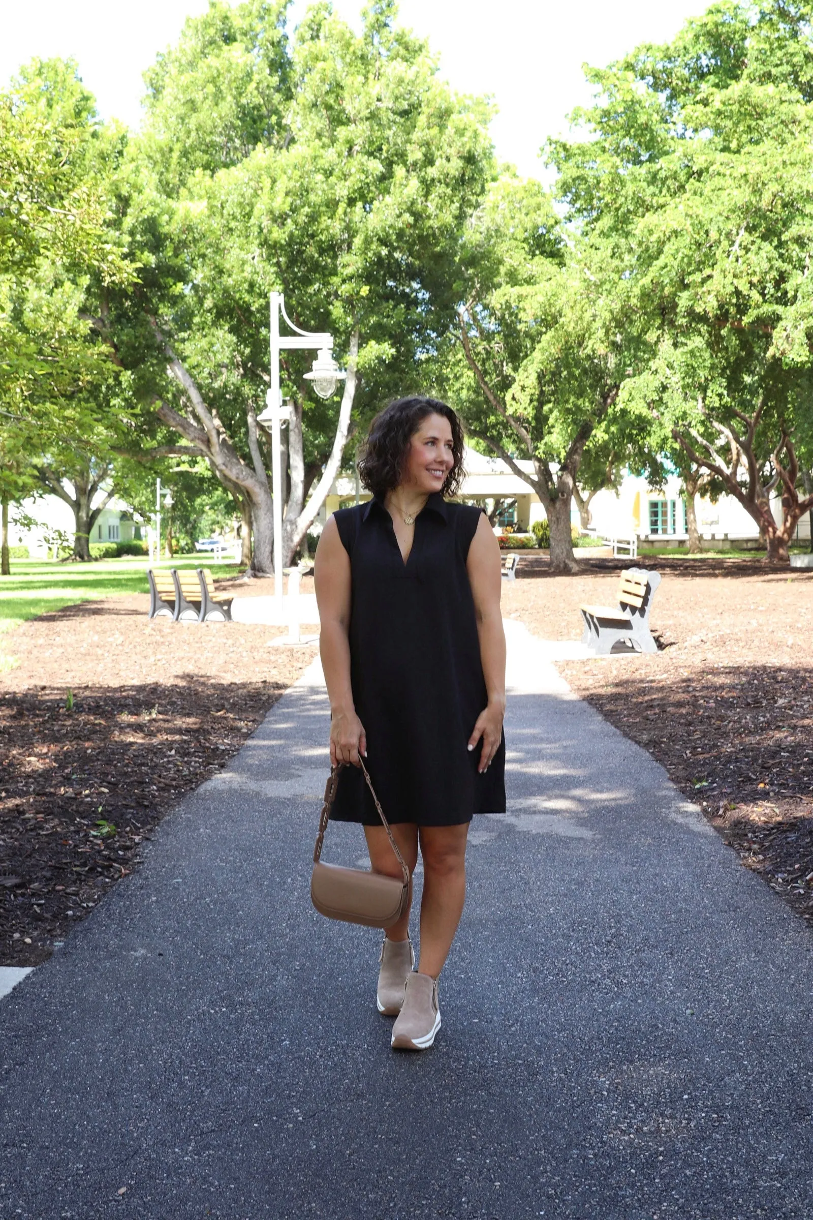 Black Sleeveless Collared Knit Dress
