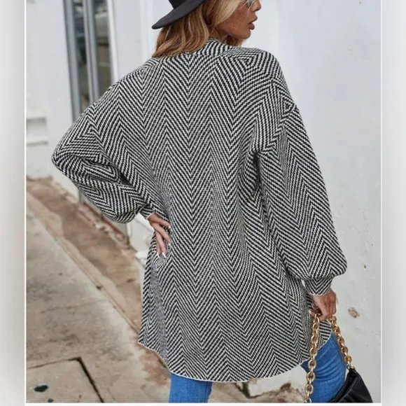 Black/White Chevron Pattern Drop Shoulder Duster Cardigan