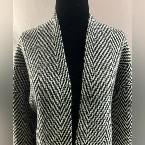Black/White Chevron Pattern Drop Shoulder Duster Cardigan