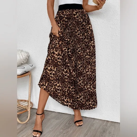 Business casual Pleated Leopard Maxi Skirt