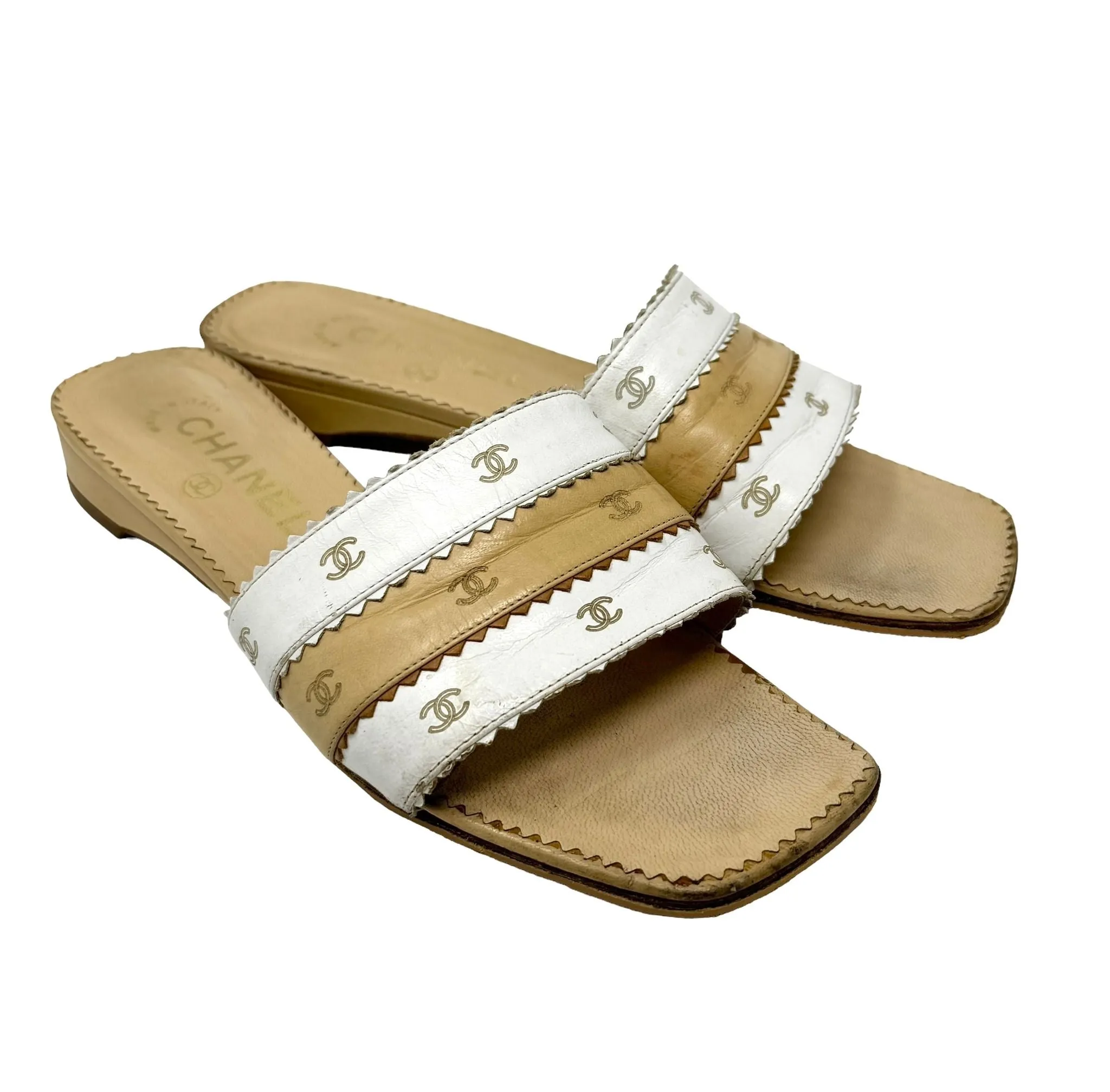 Chanel Cream   Tan Leather Logo Sandals