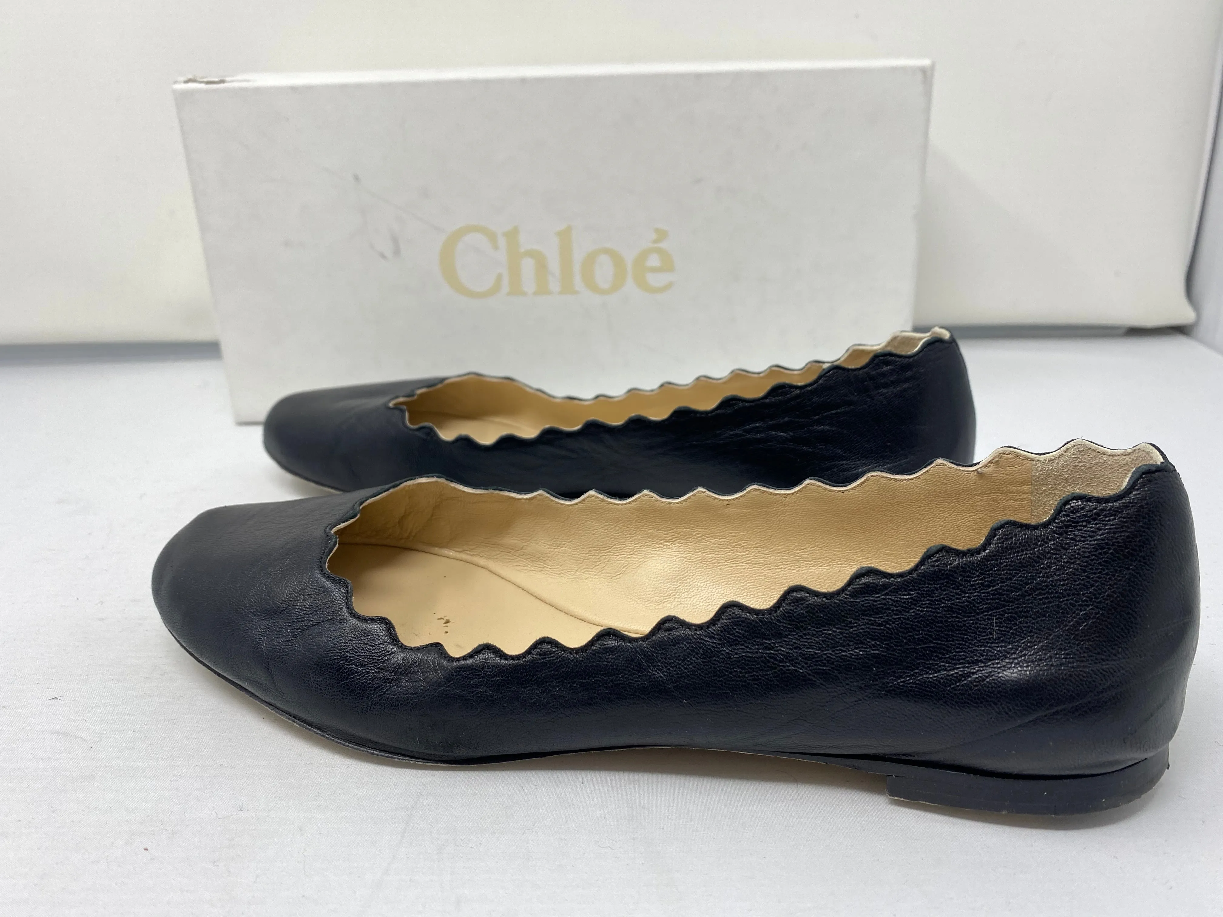 Chloe Lauren Black Leather Scalloped Round Toe Flats
