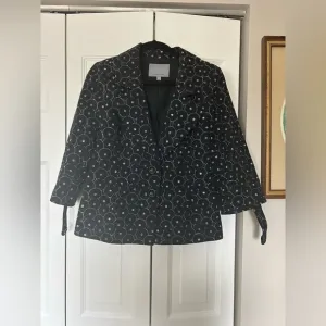 Classiques Entier Women’s Preppy Navy Blue and Cream Retro Inspired Blazer