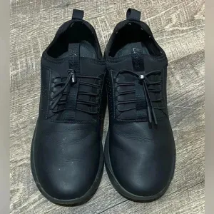 Clove Black Shoes