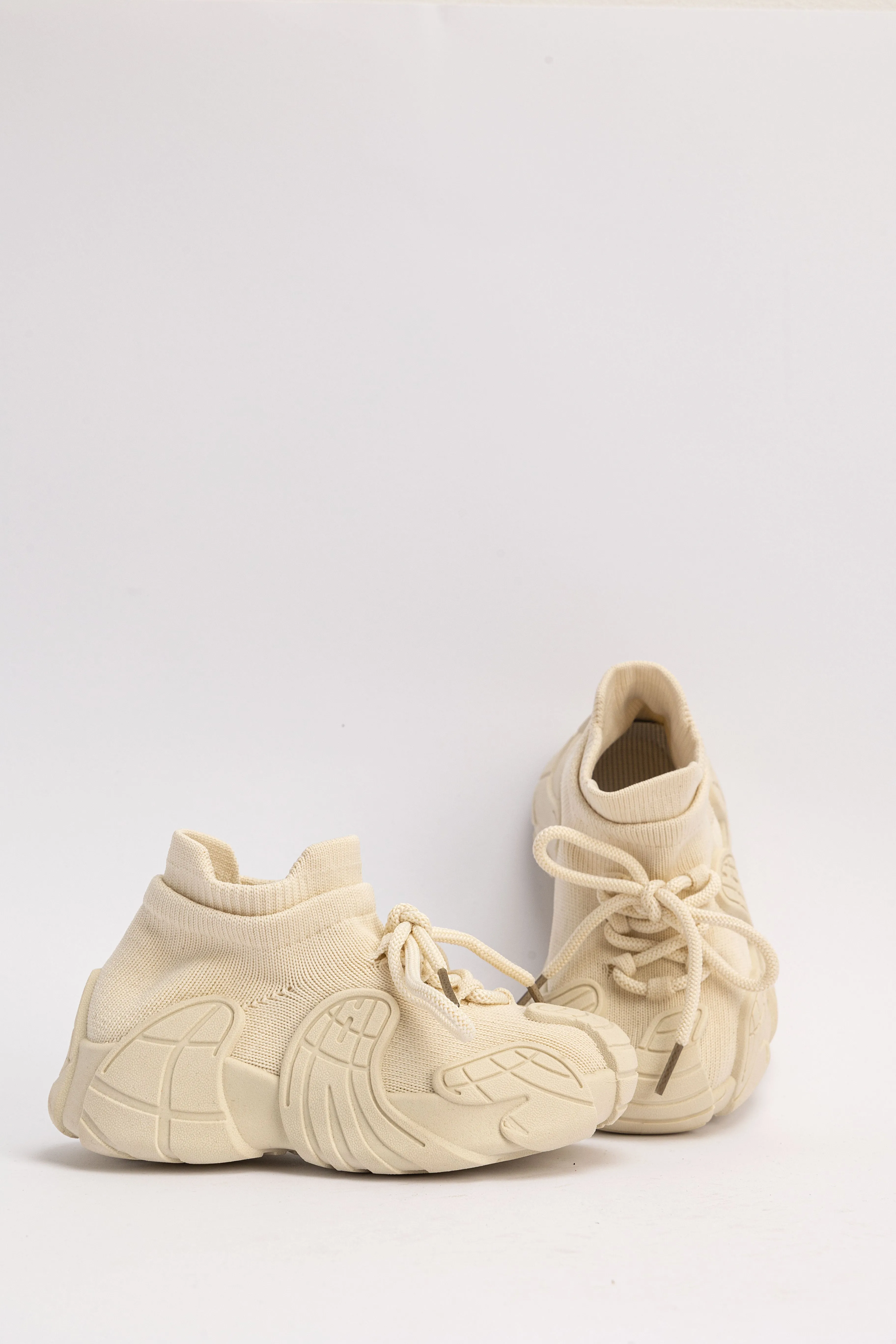 COMFY SHOES