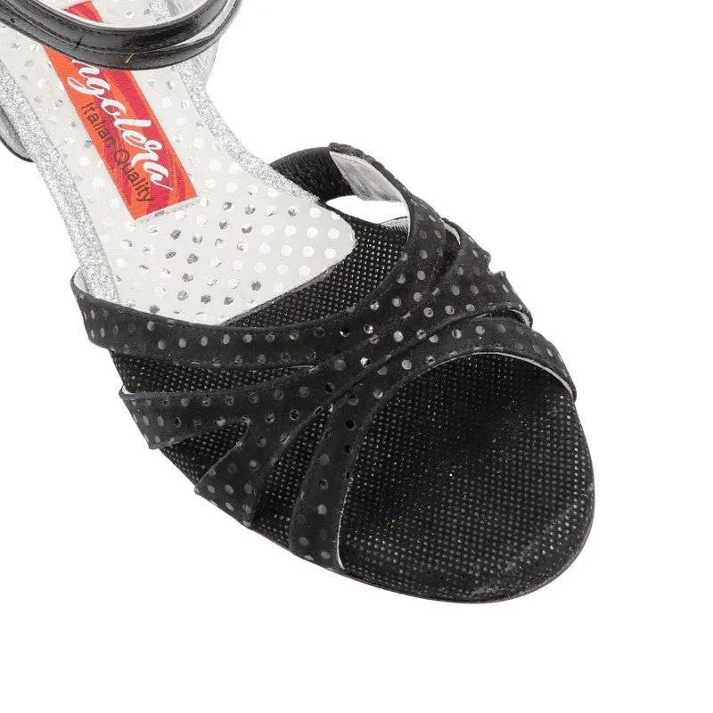 D33 / Black