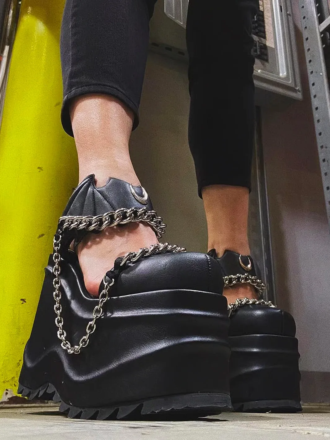 DEMONIA WAVE-20 - BLACK VEGAN LEATHER ✰ PRE ORDER ✰