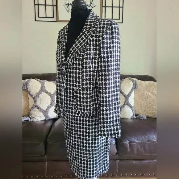Donna Rae Tweed 2 Piece Skirt Set Black &amp; White Classic Business casual