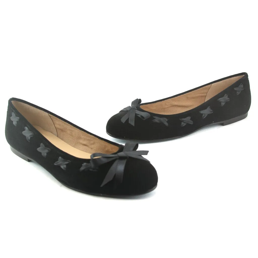 Edie - Black Velvet