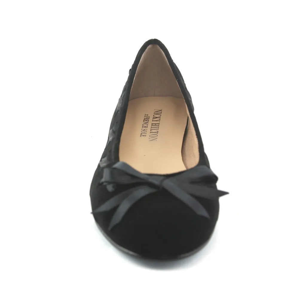 Edie - Black Velvet