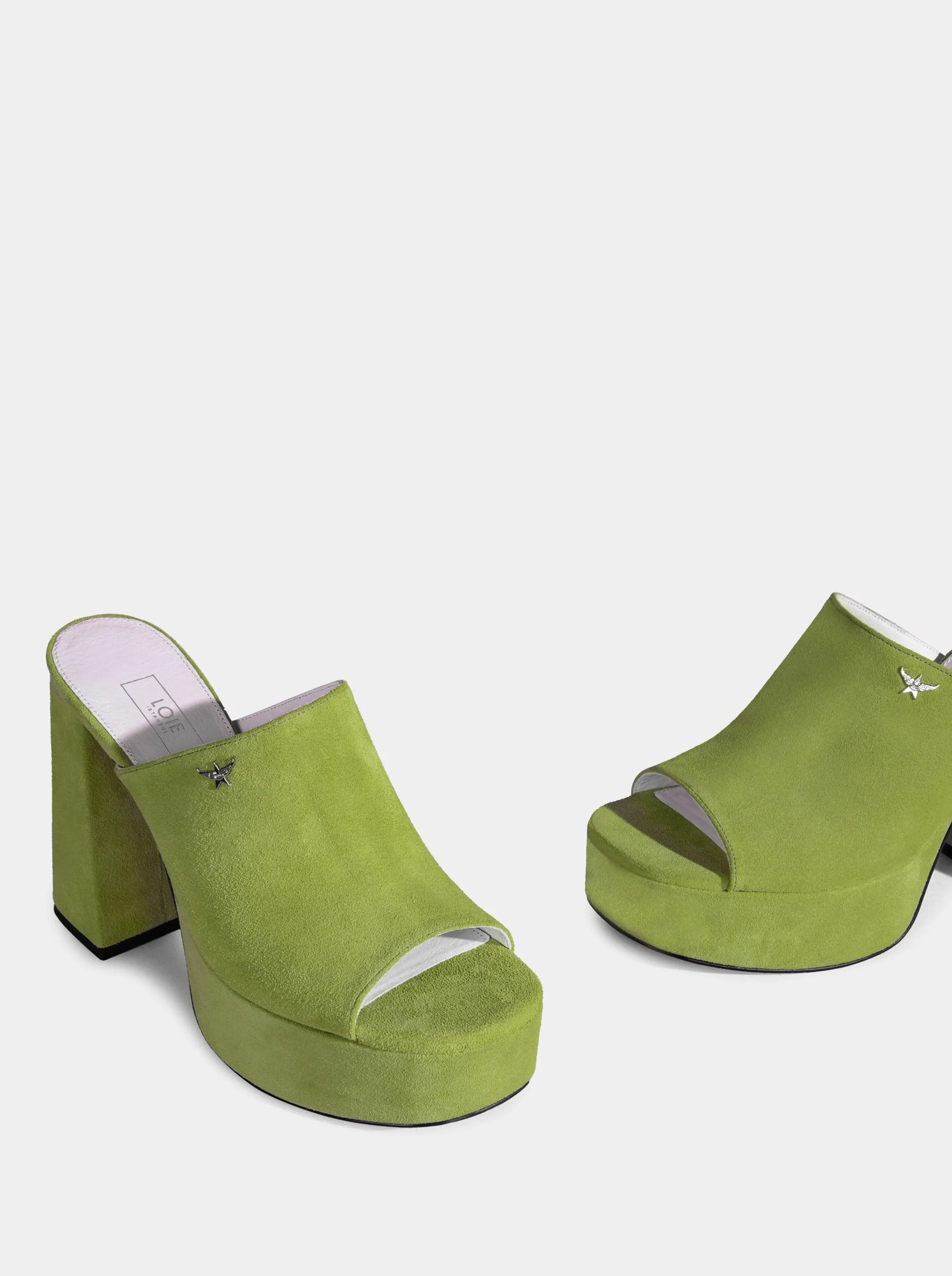 FOREVER PEANUT GREEN SLIPPERS