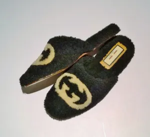 Gucci Eileen Interlocking G Shearling Slides in Black Flats GG