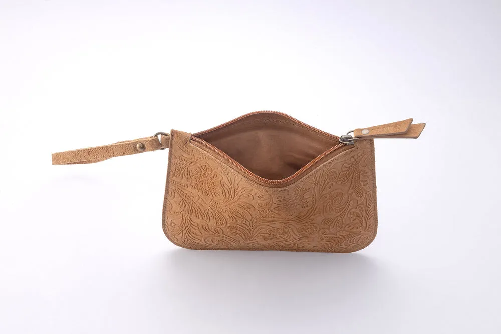 Heritage Leather Clutch Wristlet Bag in mocha