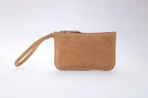 Heritage Leather Clutch Wristlet Bag in mocha