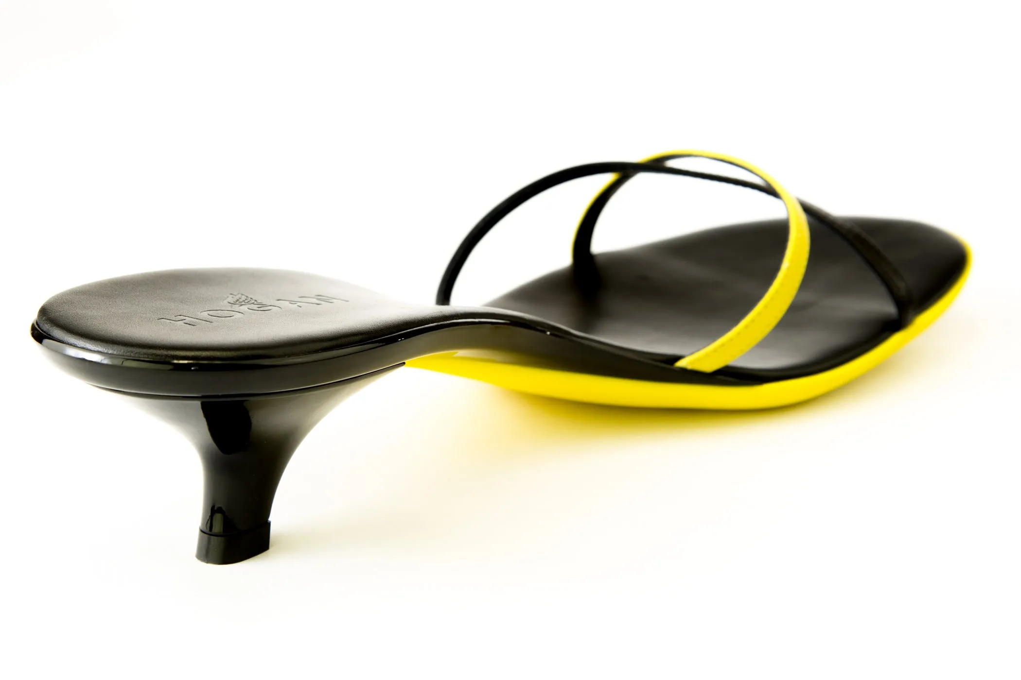 Hogan by TOD'S Slick Crossed Bands Shoes Black/Yellow