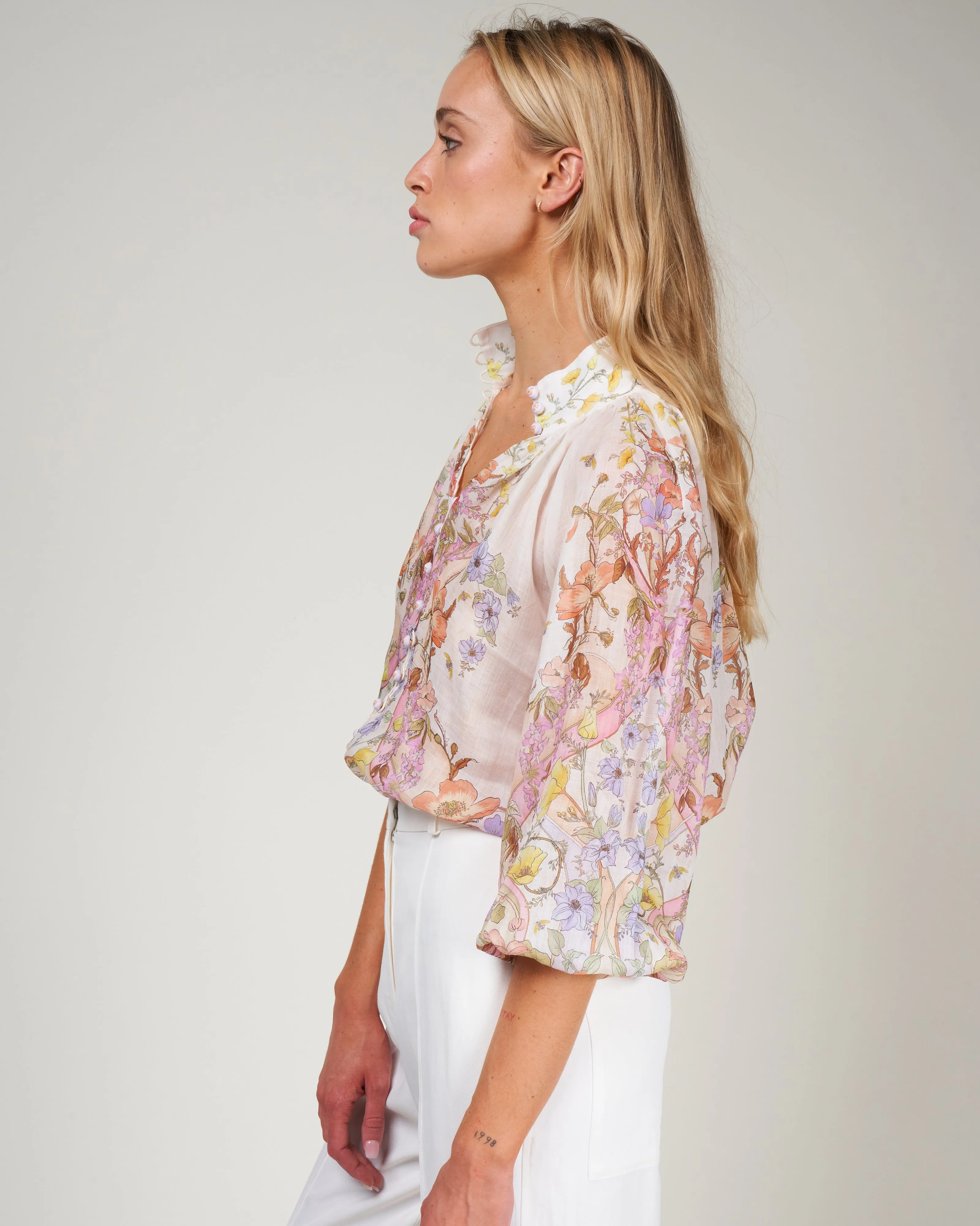 jeannie bracelet billow blouse - floral swirl