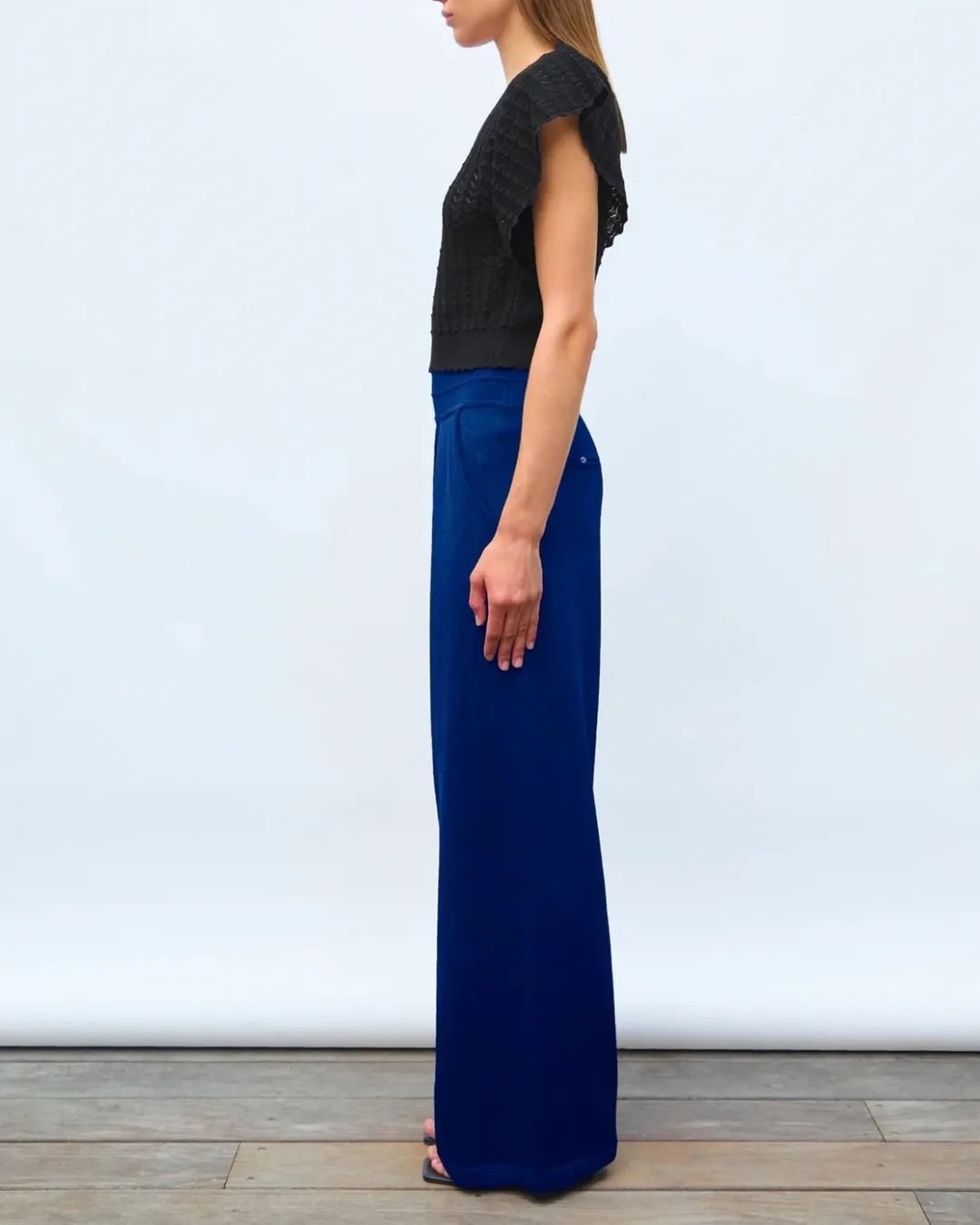LIGHTWEIGHT FLUID KNIT PANTS
