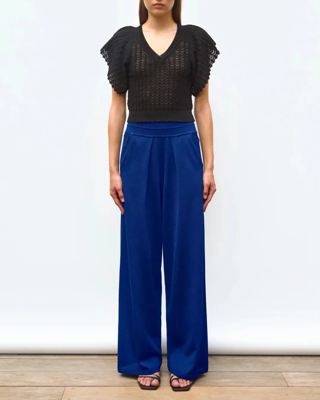 LIGHTWEIGHT FLUID KNIT PANTS