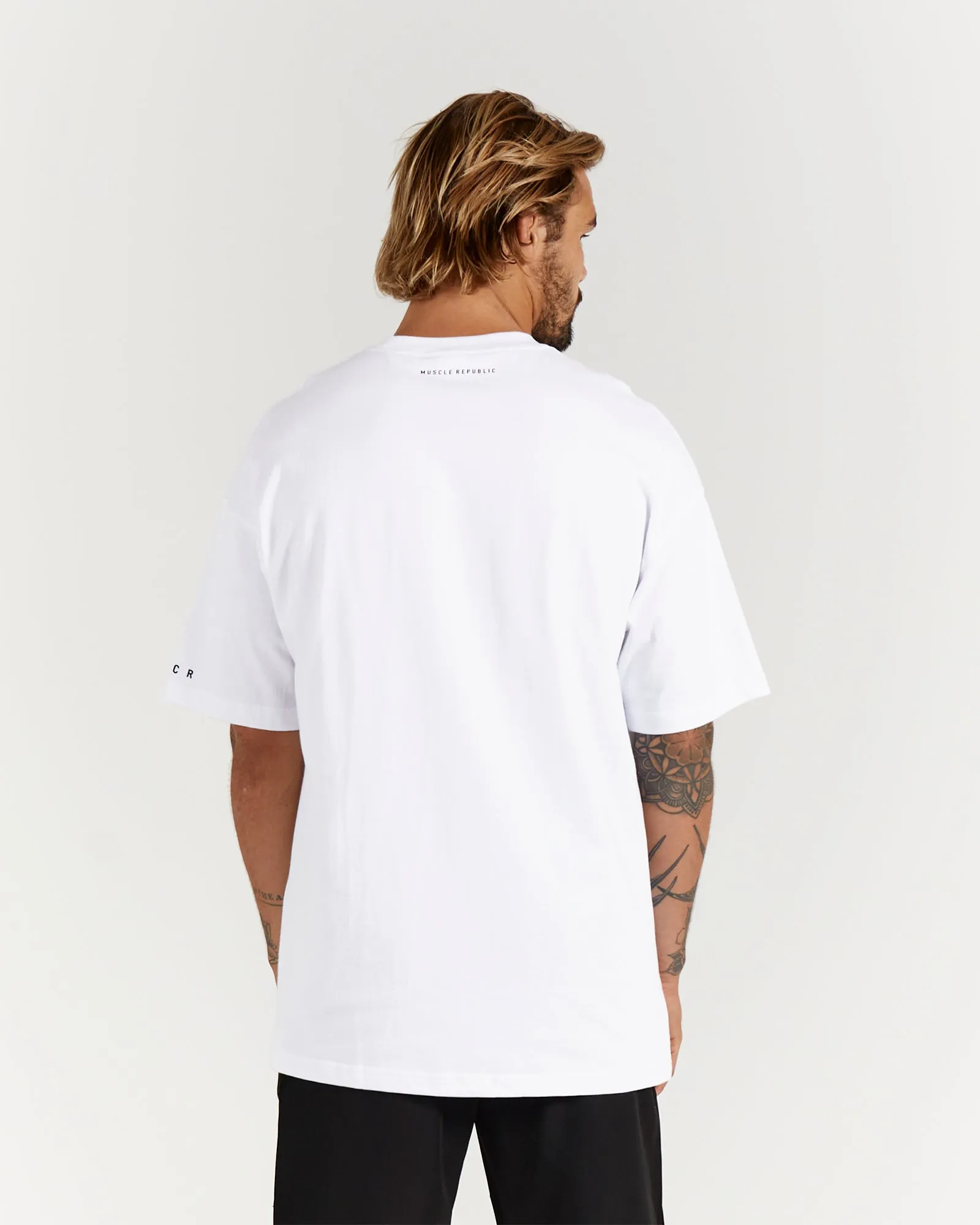 LIGHTWEIGHT OVERSIZED TEE - WHITE