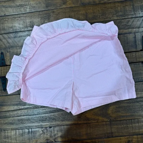 Lilly Pulitzer Faye Seersucker Capri Coral Pink Preppy Ruffle Feminine Skort 10