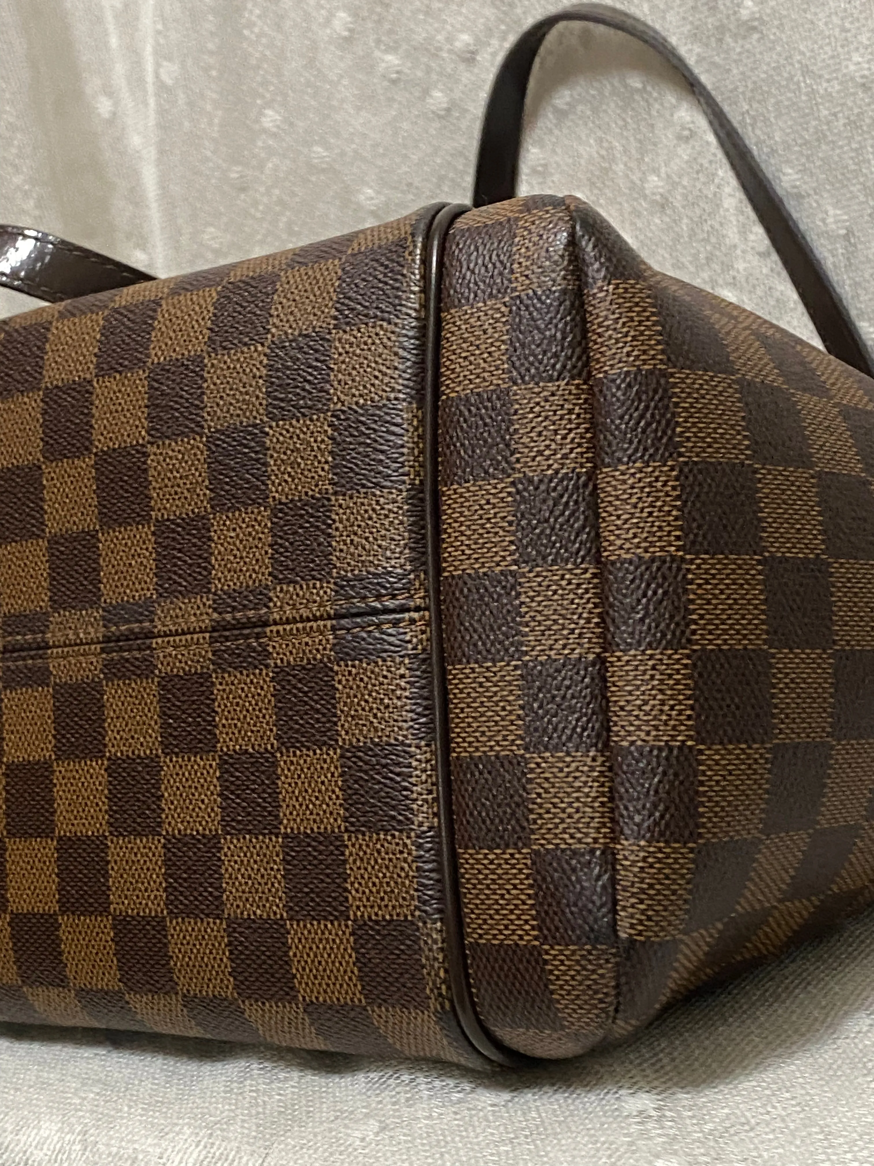 Louis Vuitton Totally MM Damier Ebene Shoulder Bag
