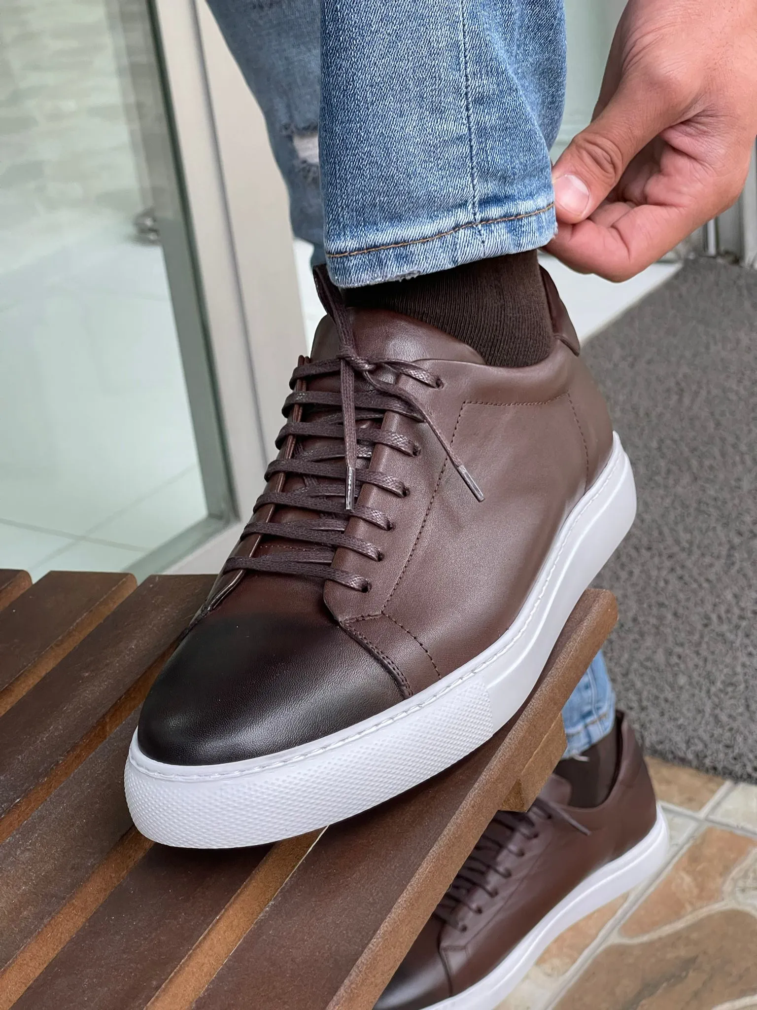 Martin Brown Lace-Up Mid-Top Sneakers for Elegant Comfort