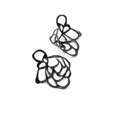 Medium Lace Stud