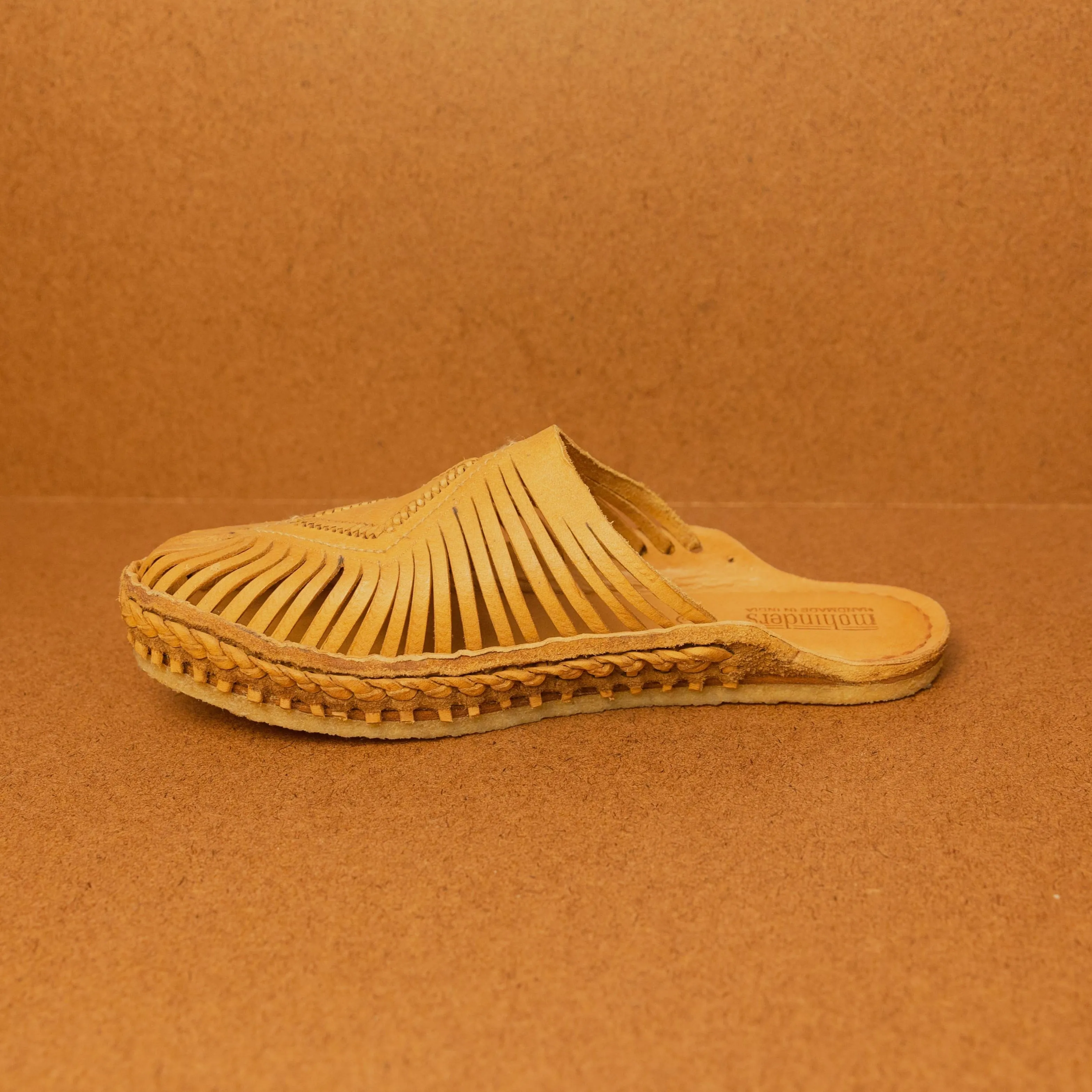 Mohinders Men's Diamond City Slippers in Honey