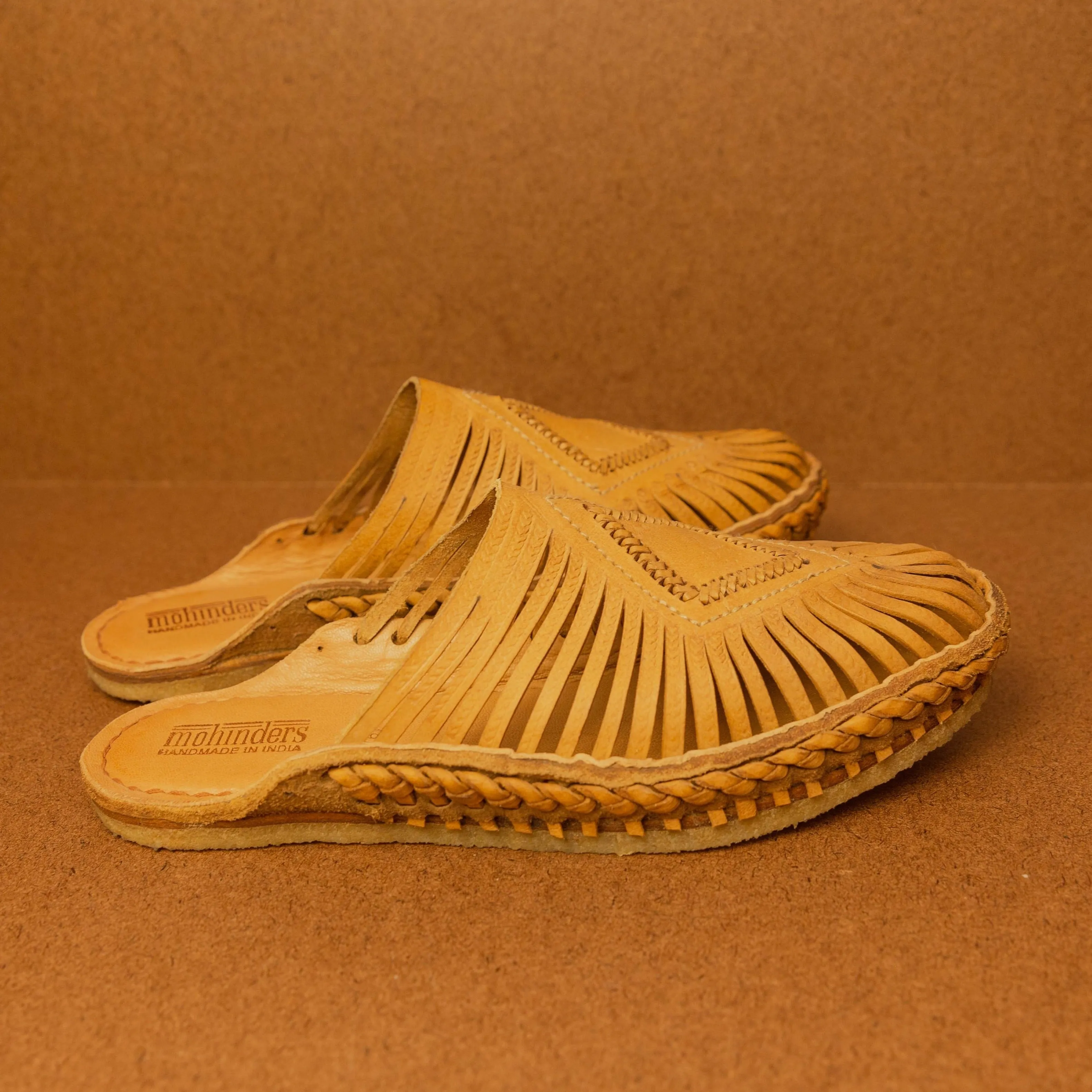 Mohinders Men's Diamond City Slippers in Honey