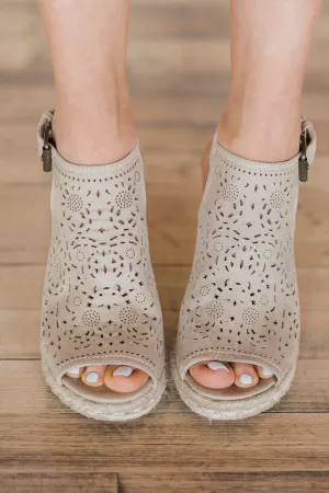 Not Rated Jobyna Wedges ~ Nude