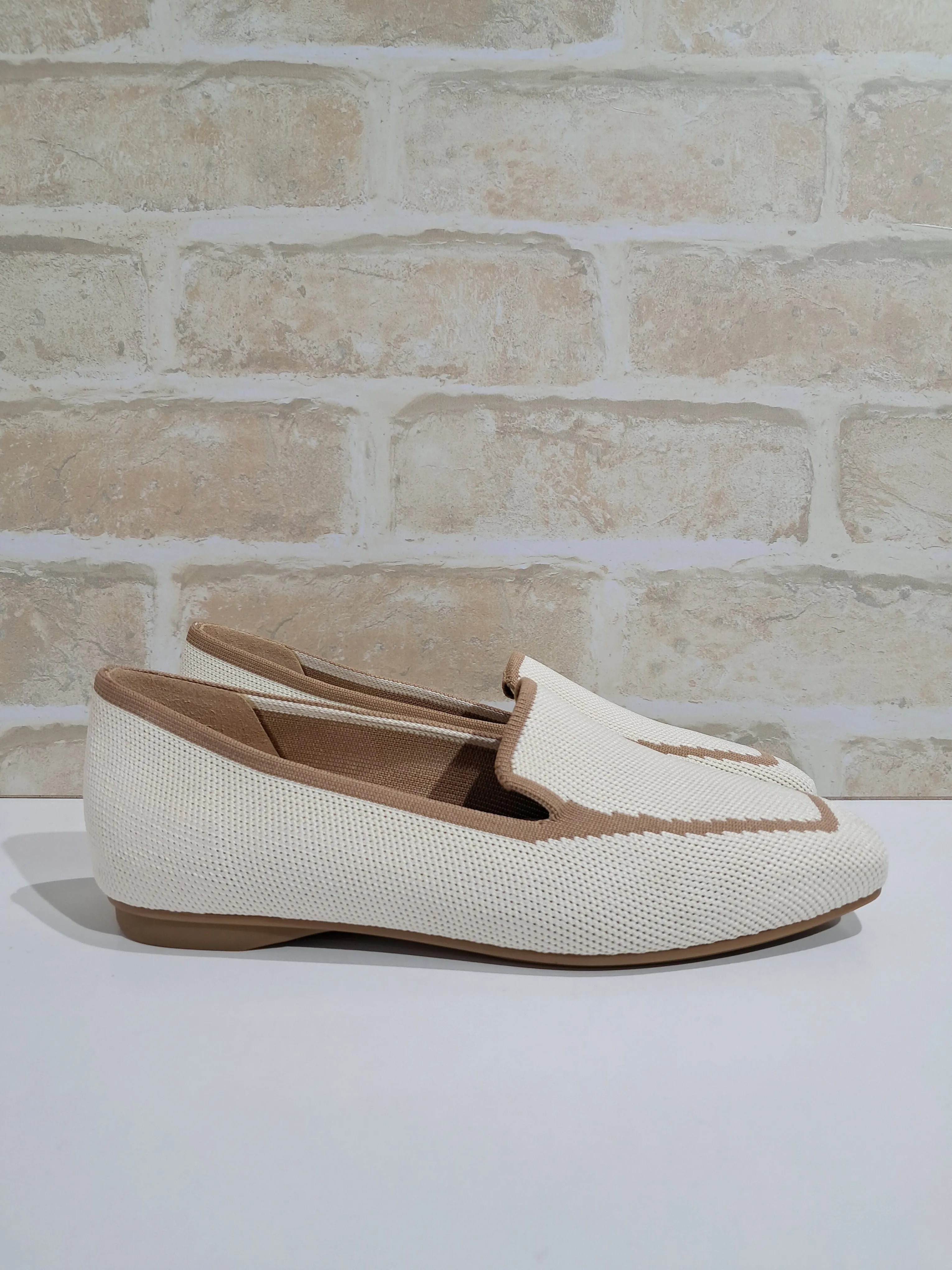 Olinda Cream/Tan by LeSansa